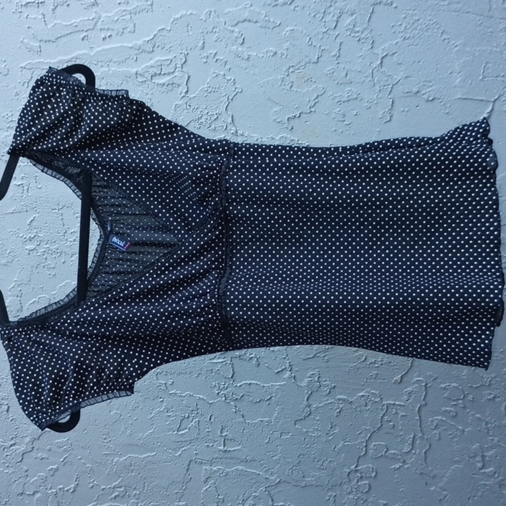 Trixie summer blouse, black & white tiny polkadot with tiny ruffle detail